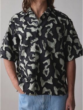 Men's FRIED RICE Short Sleeve Black and Light Green Abstract Patterned Shirt